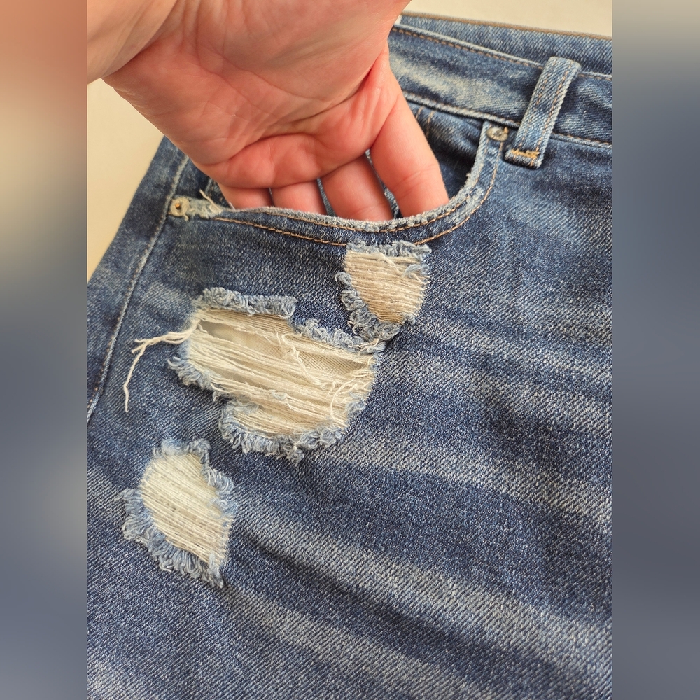 Size 22 American Eagle Outfitters Ripped Blue Boyfriend Jeans - Picture 3 of 8